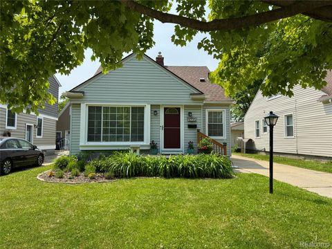 4235 Bacon Avenue Berkley City MI 48072