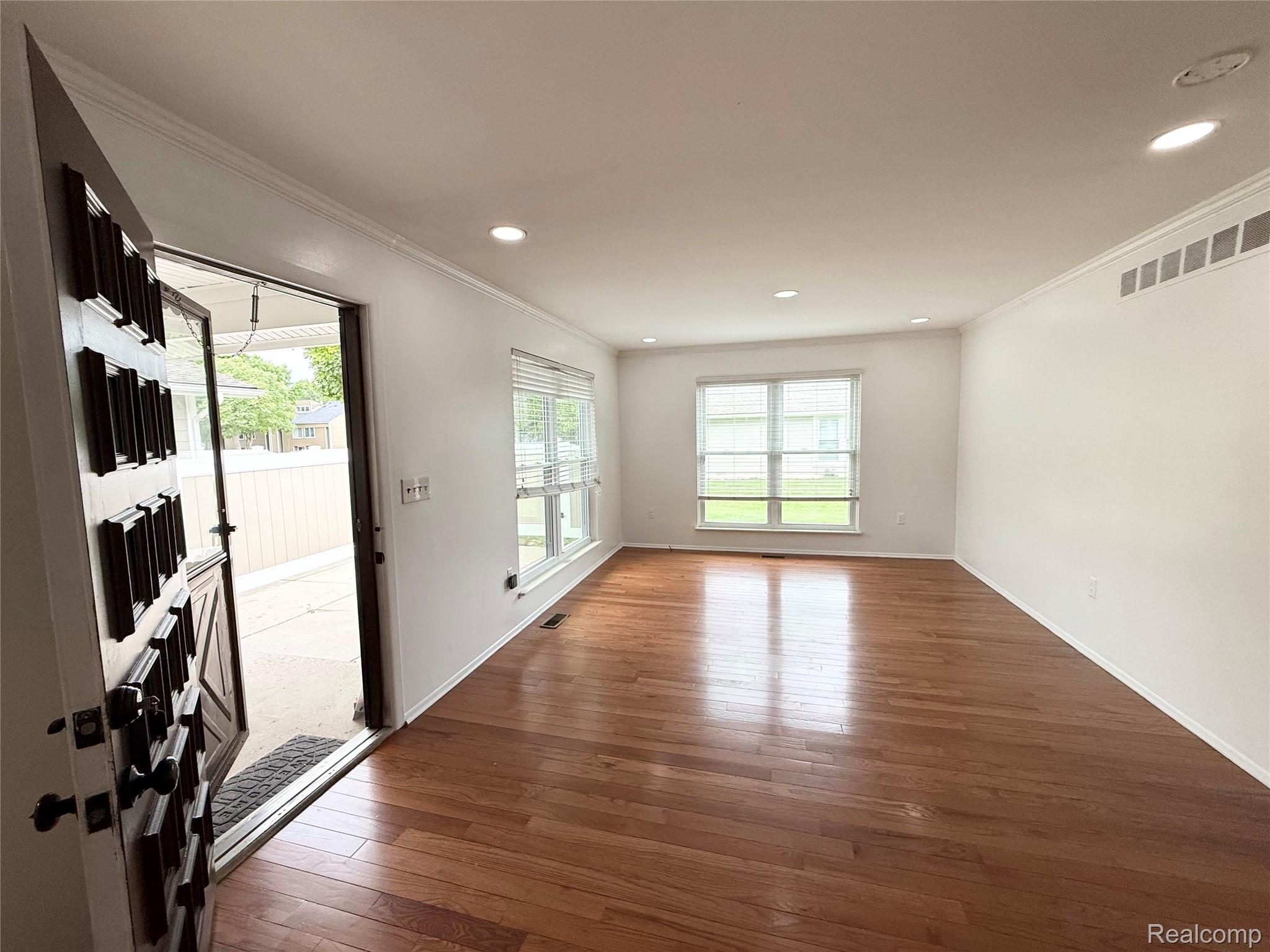 39613 Village Wood Ln