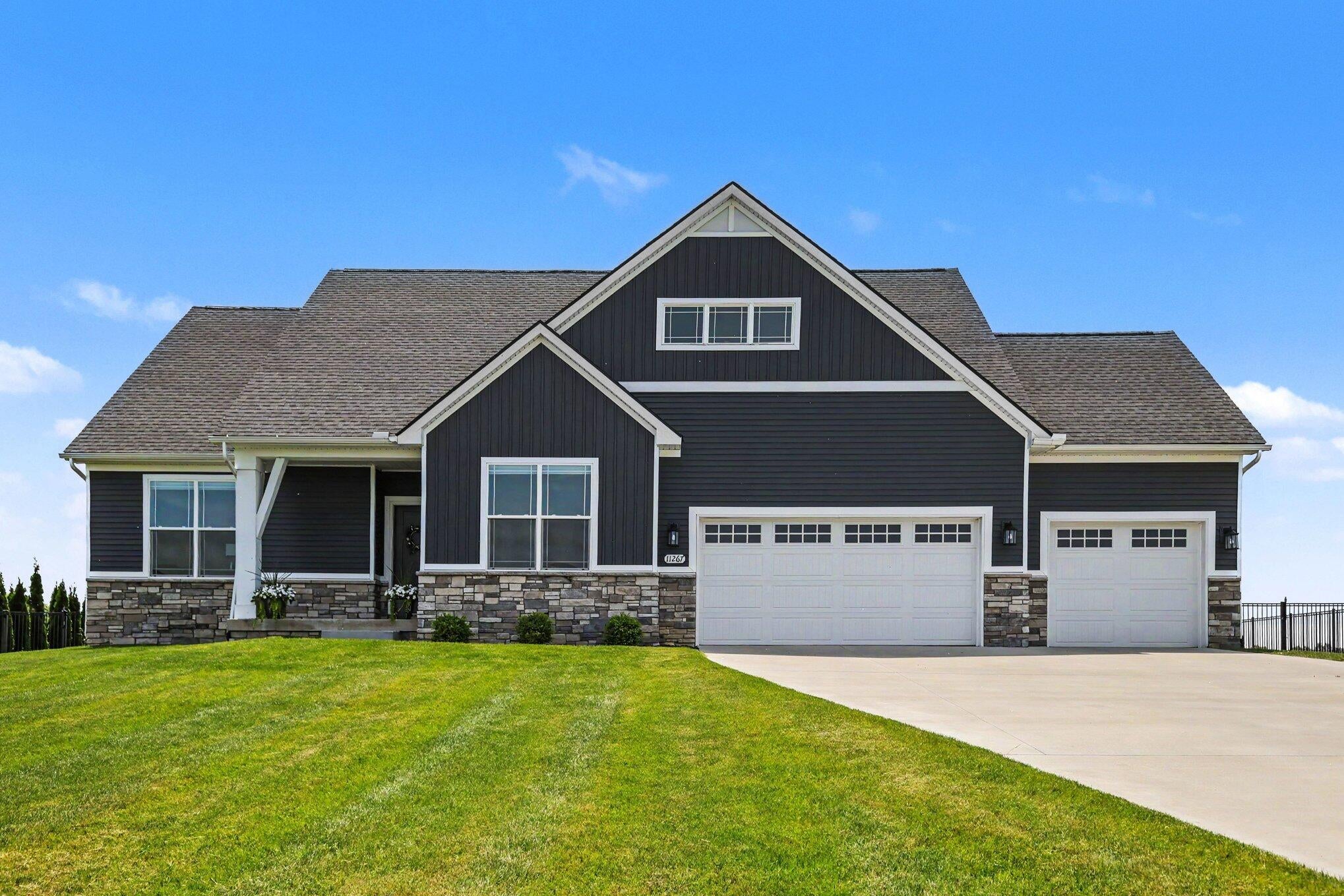 11267 Sand Hill Drive