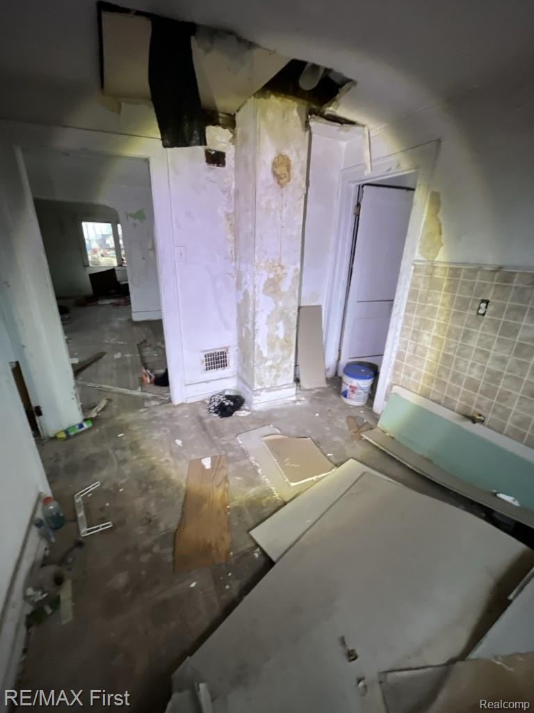 15931 Prairie Street