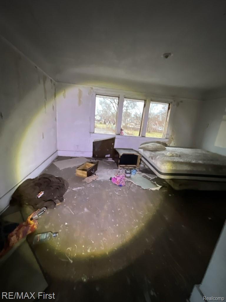 15931 Prairie Street