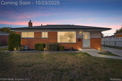 3221 Potomac Avenue Warren City MI 48091