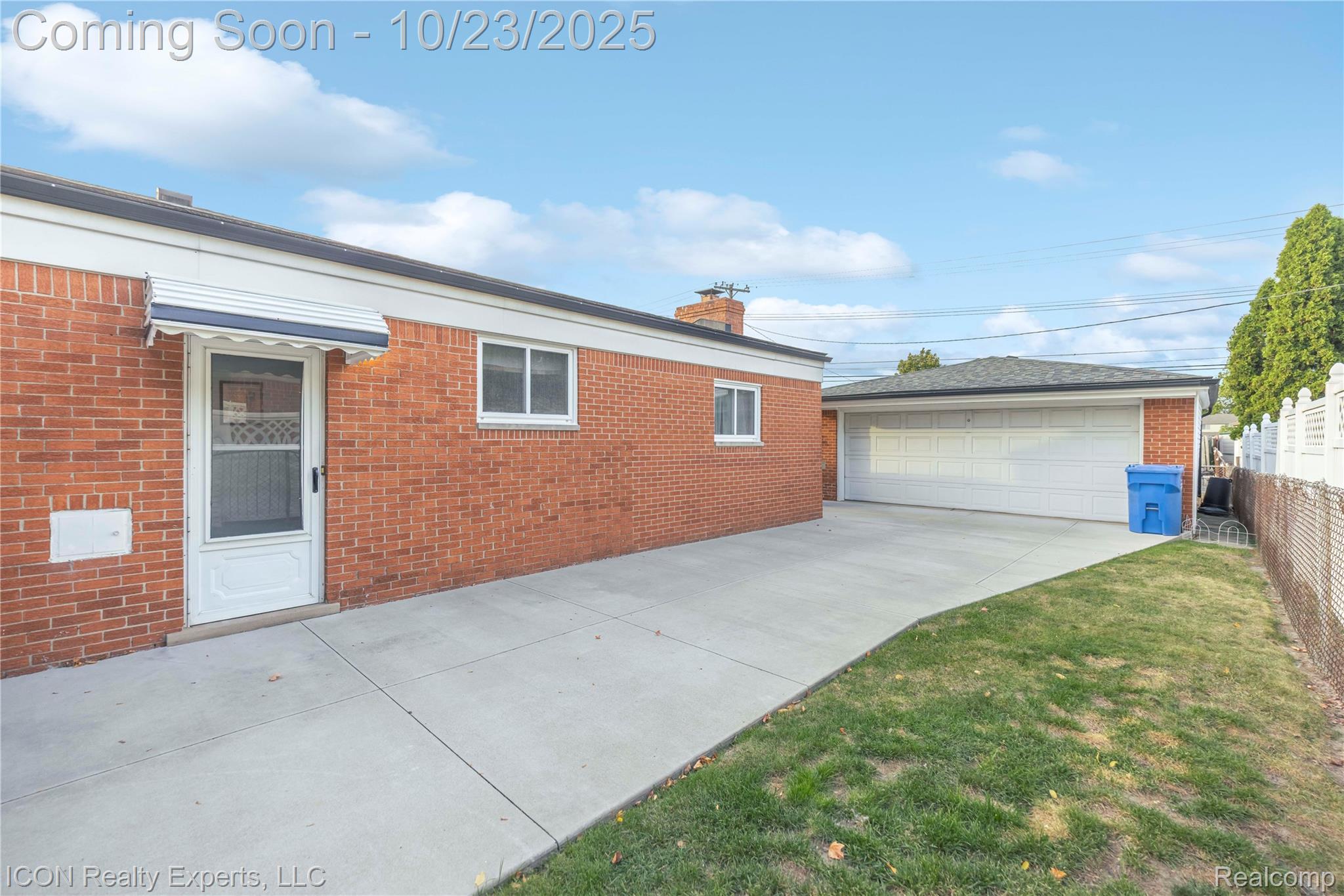 3221 Potomac Avenue