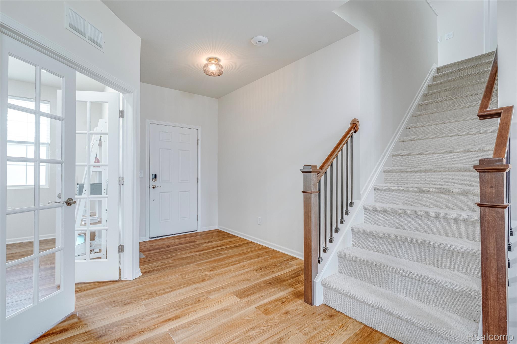 6037 Fieldstone Circle