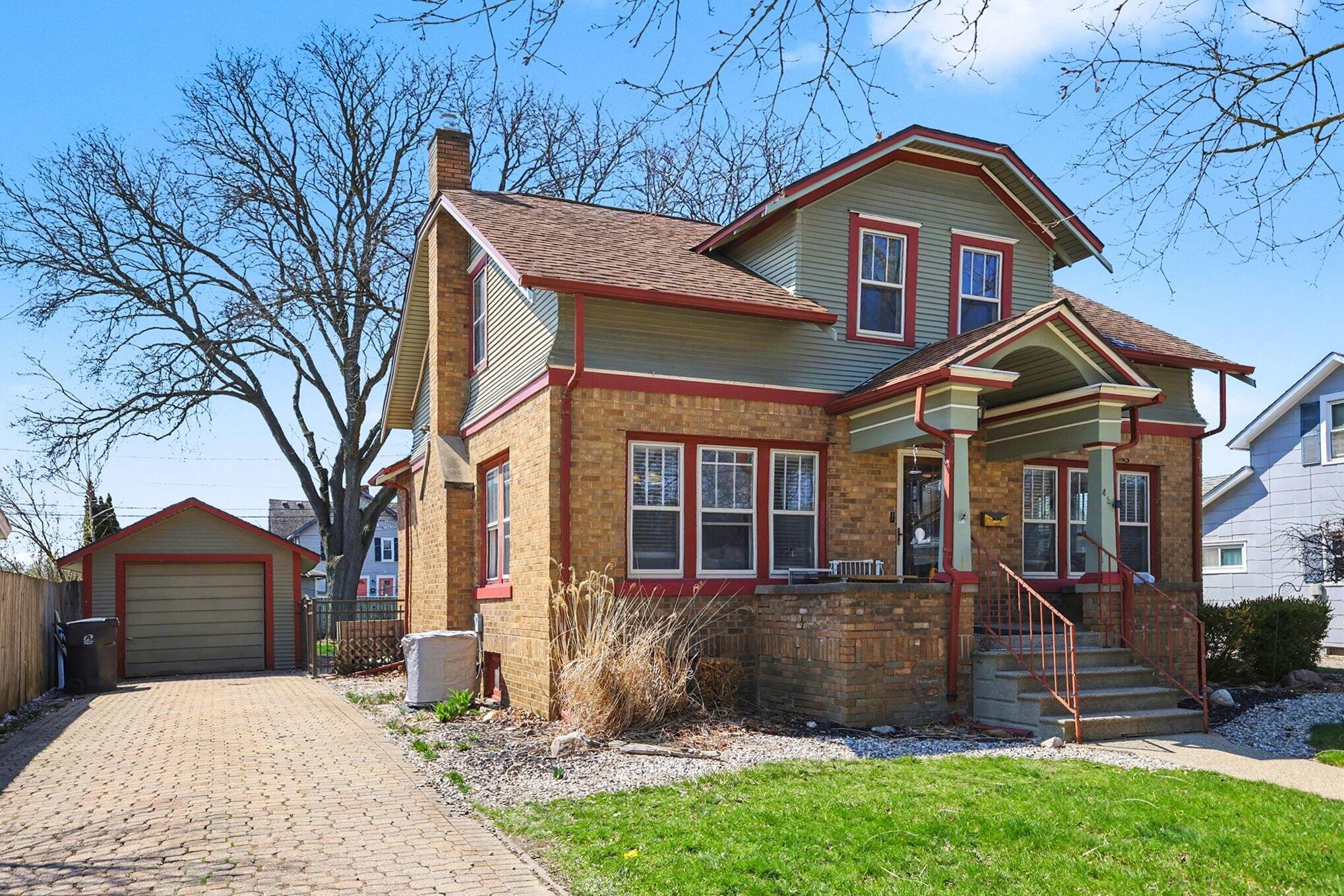 421 E Clinton Street