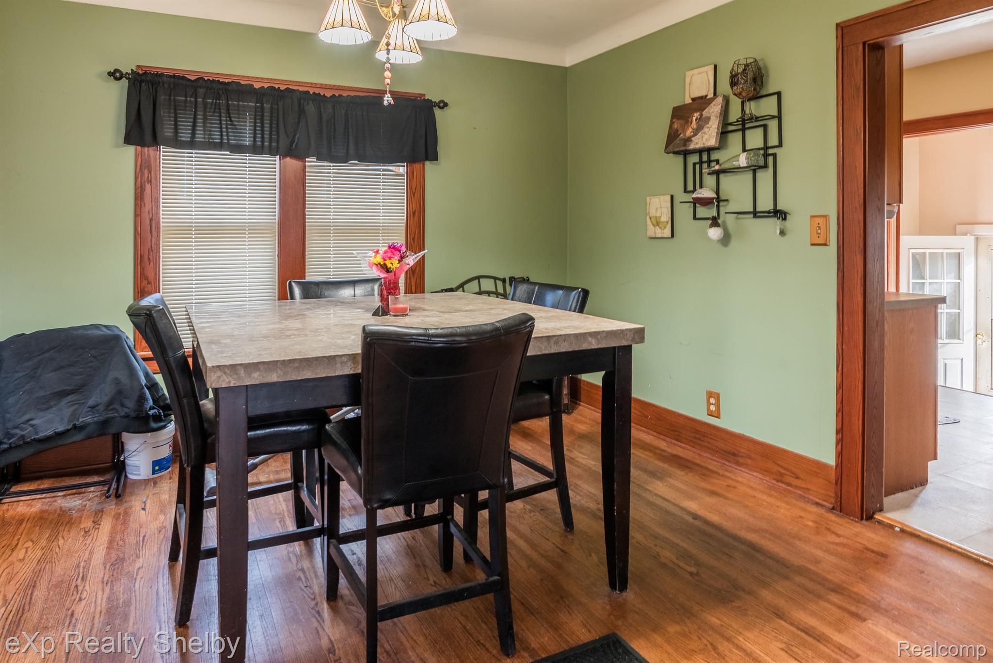 421 E Clinton Street