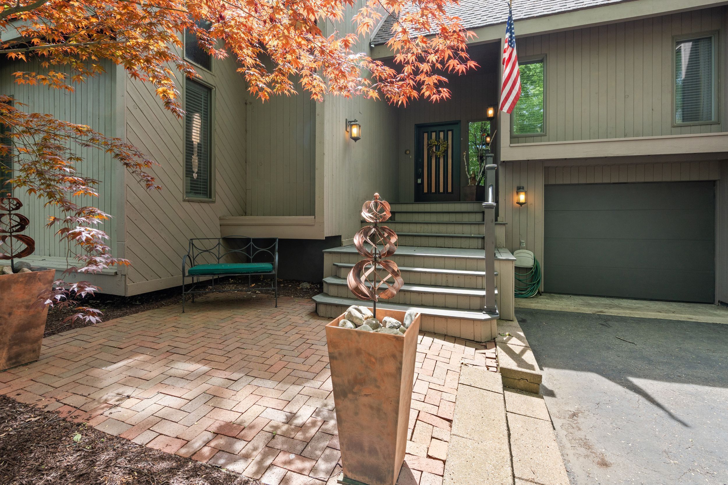 4943 CANYON OAKS Drive