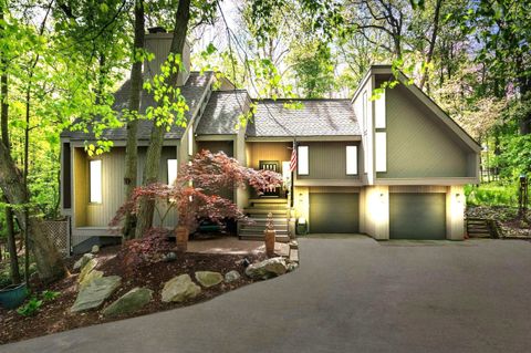 4943 CANYON OAKS Drive Brighton Township Livingston MI 48114