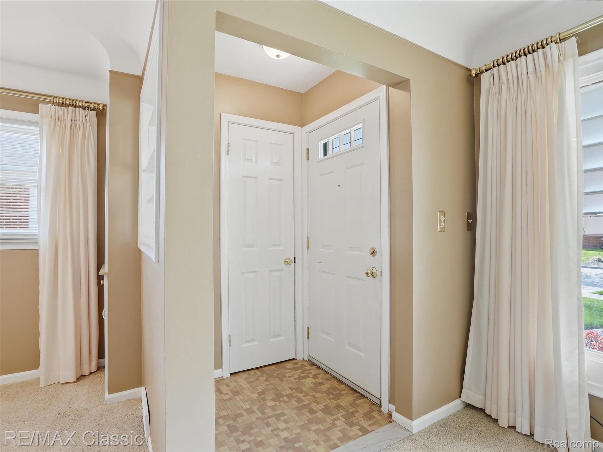 9116 Tecumseh Avenue