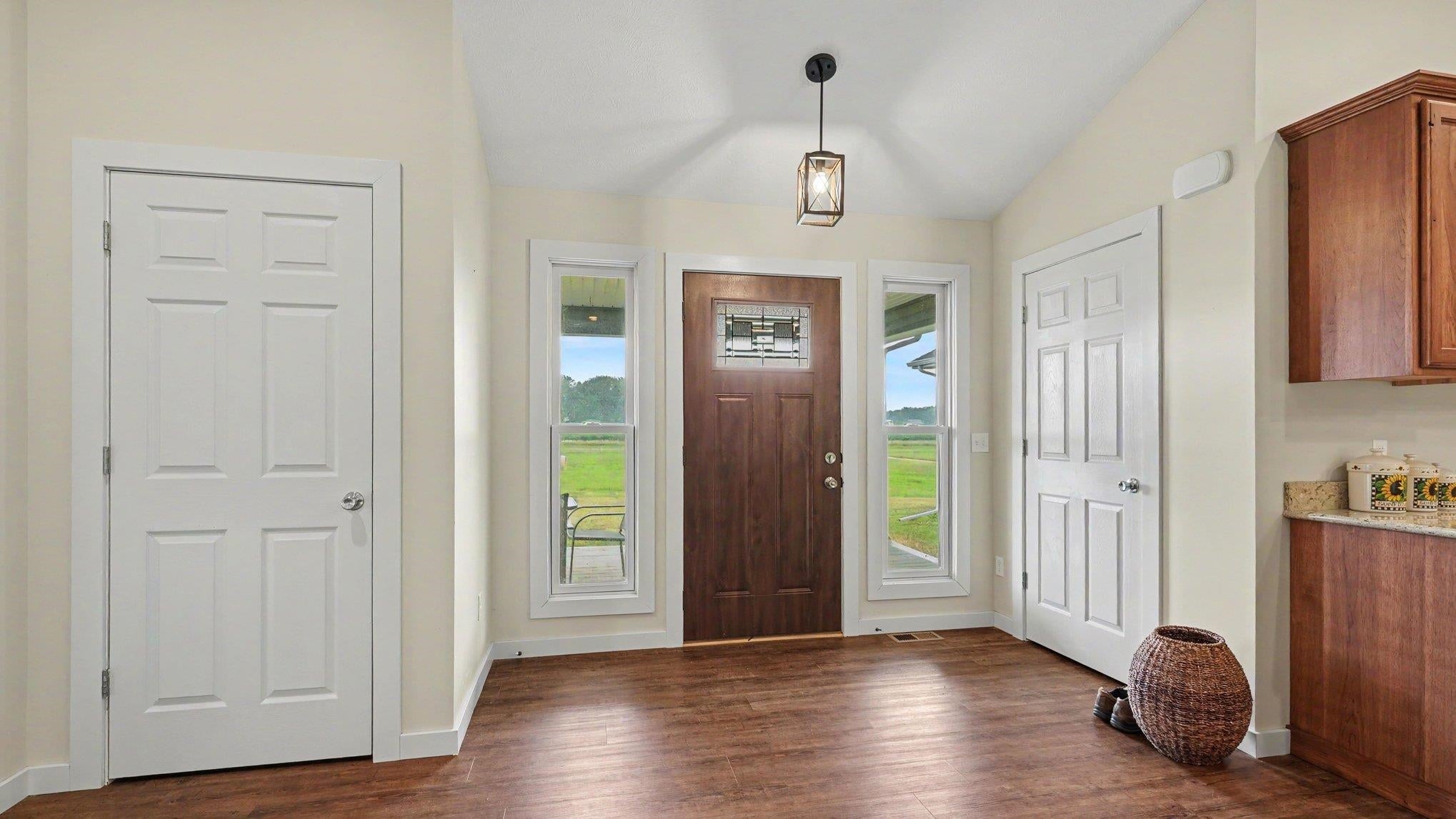 5819 Horse Creek