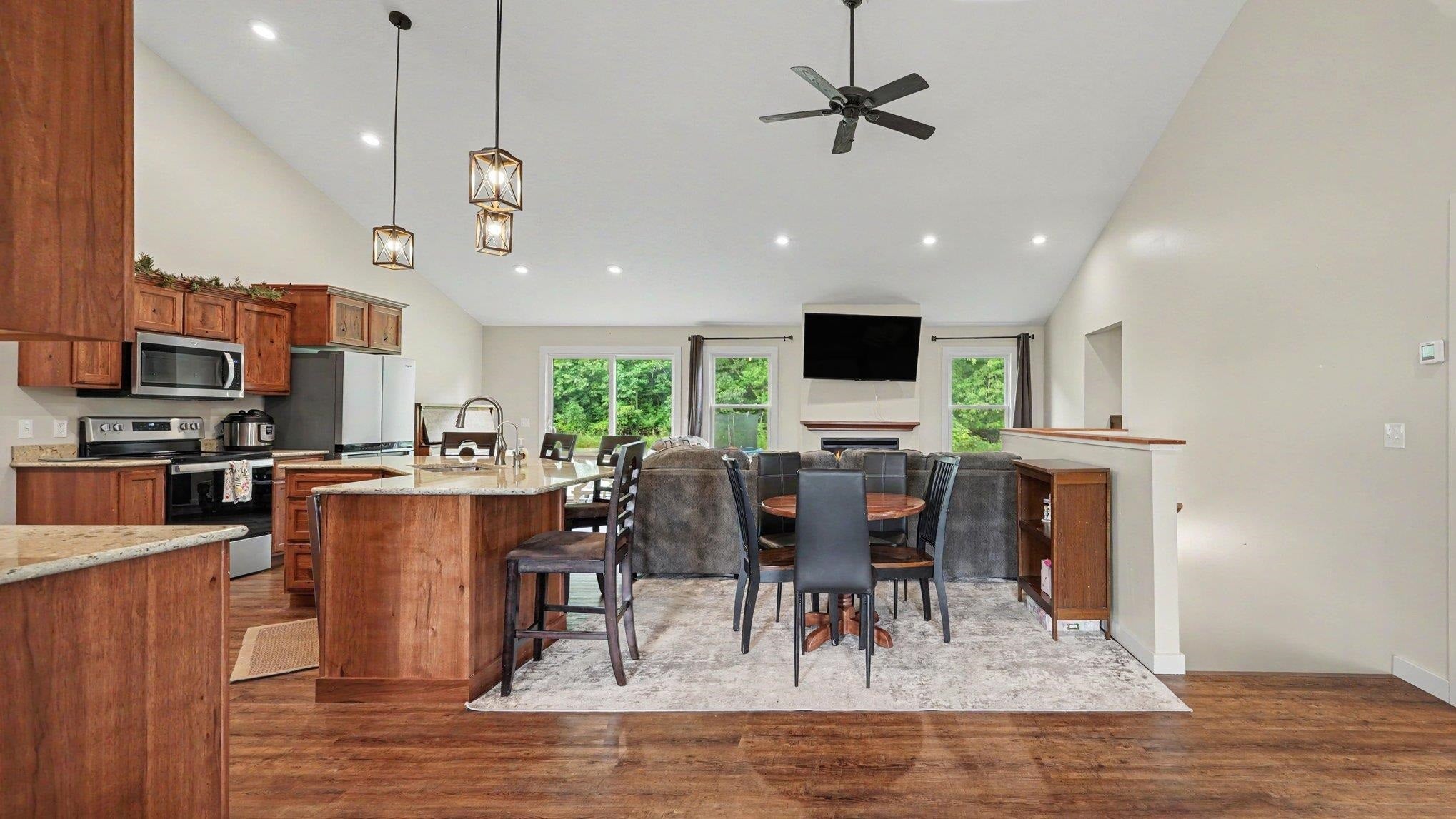 5819 Horse Creek