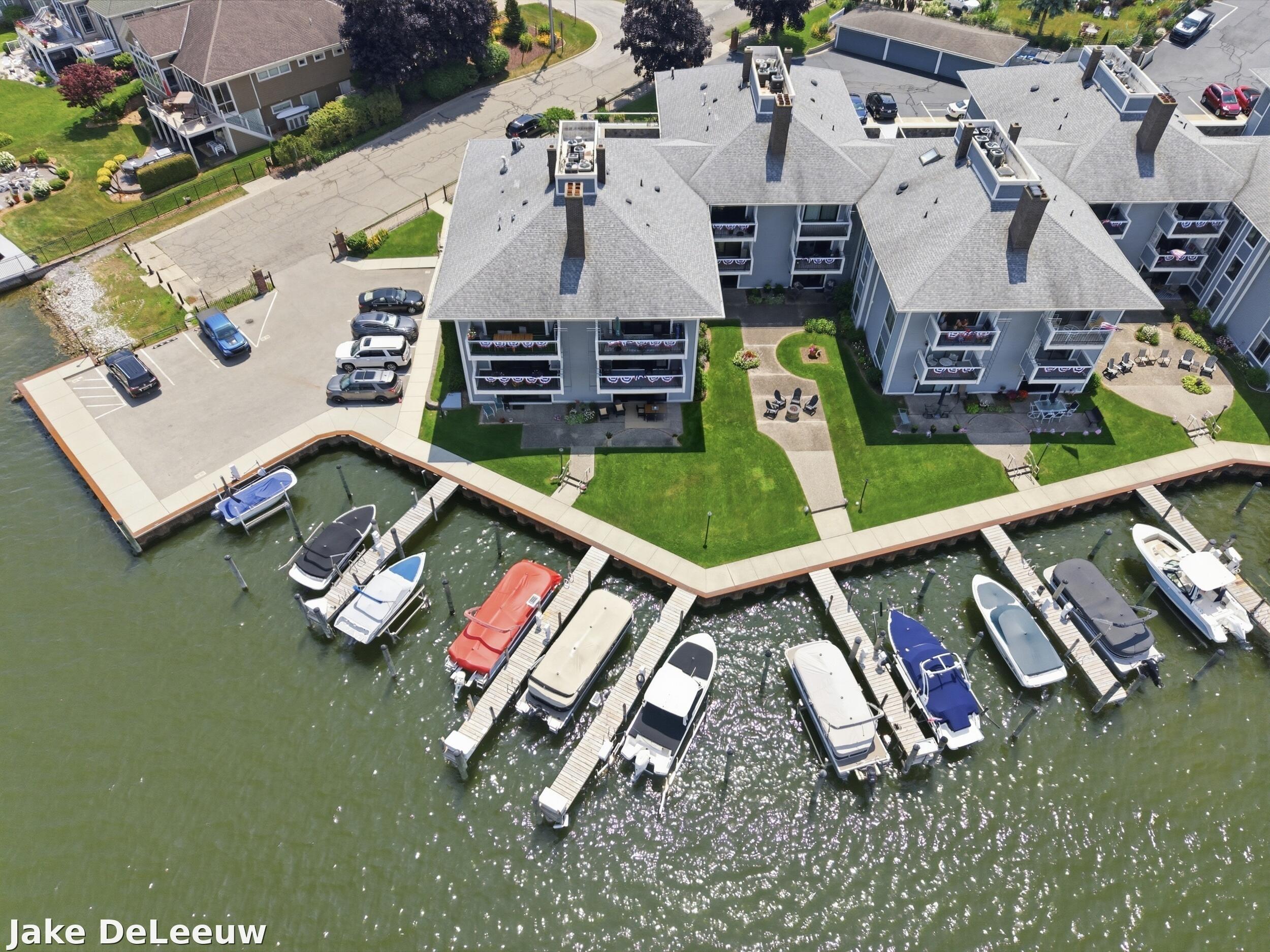 400 Lakeview Court 01A