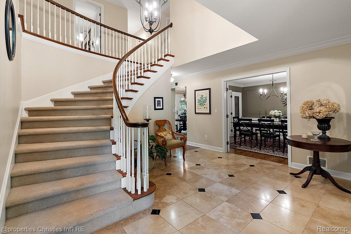 945 Peach Blossom Court