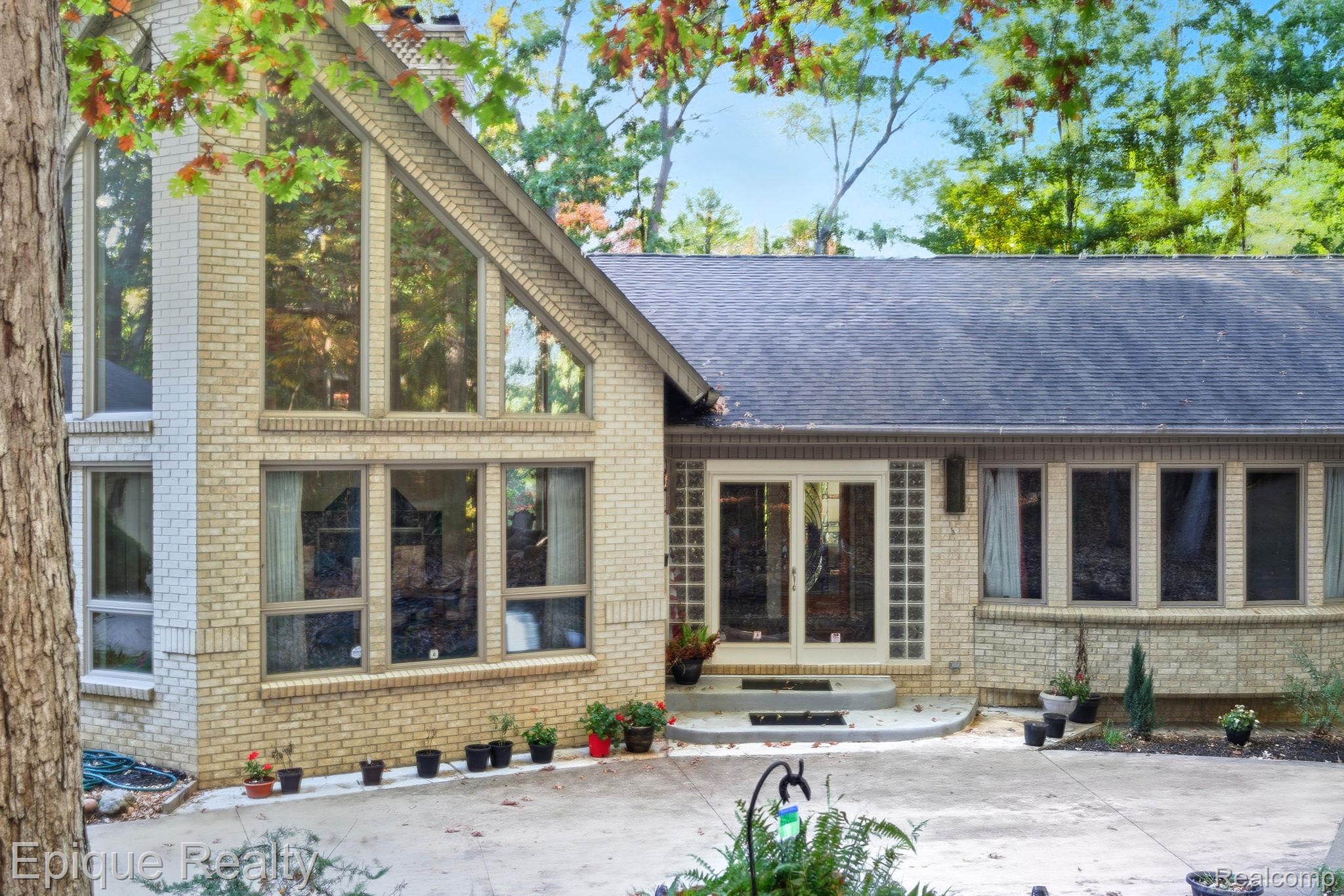 2670 Spring Grove Drive