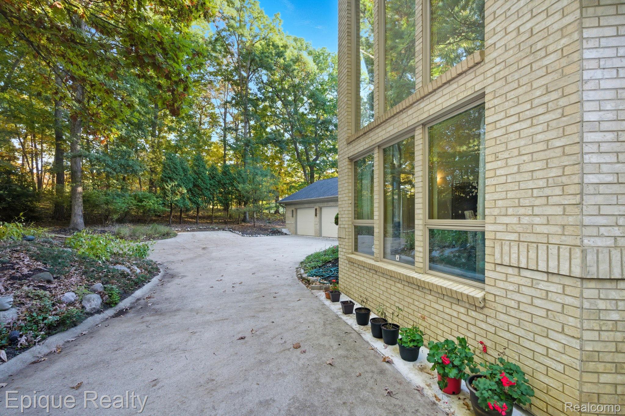 2670 Spring Grove Drive