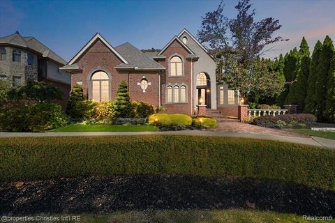 7220 Essex Drive West Bloomfield Charter Township MI 48322