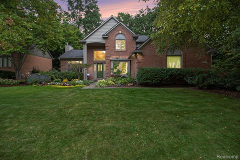 23374 Winnsborough Novi City MI 48375