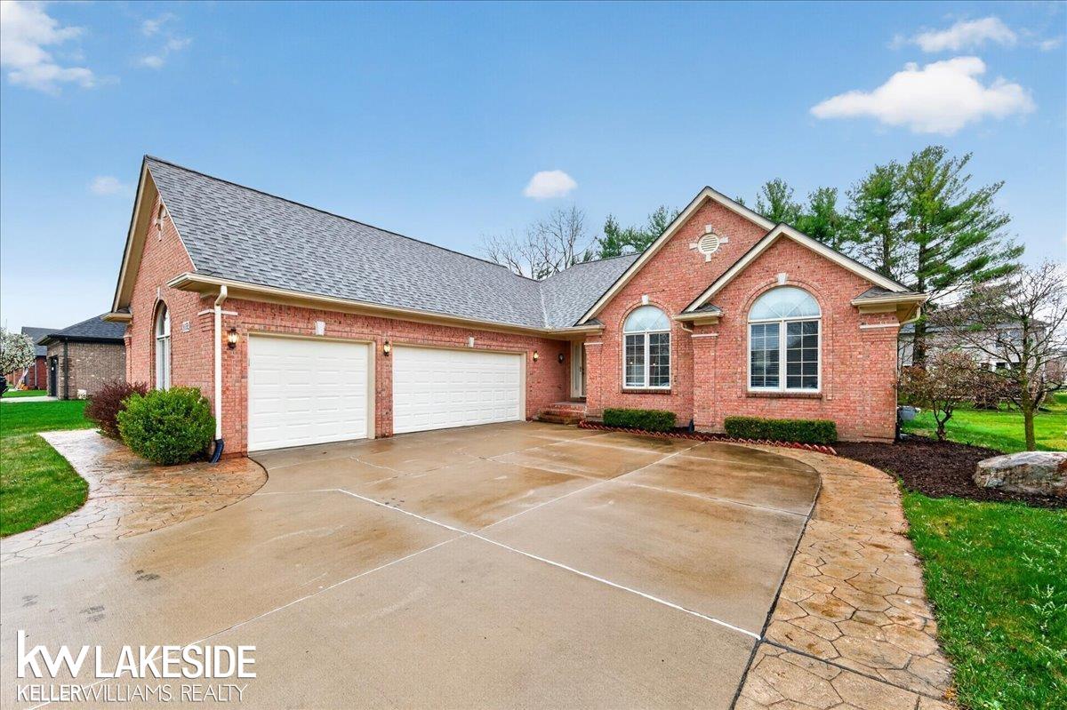 16152 Kingsway Drive