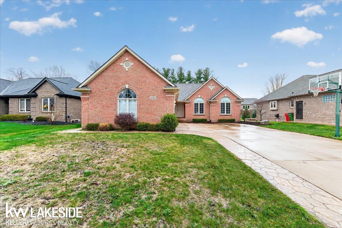 16152 Kingsway Drive