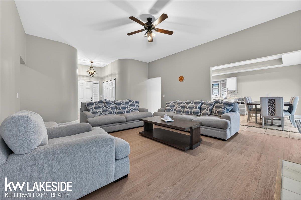 16152 Kingsway Drive