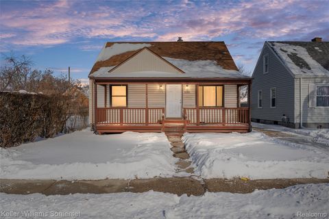 8289 Ford Avenue Warren City MI 48089