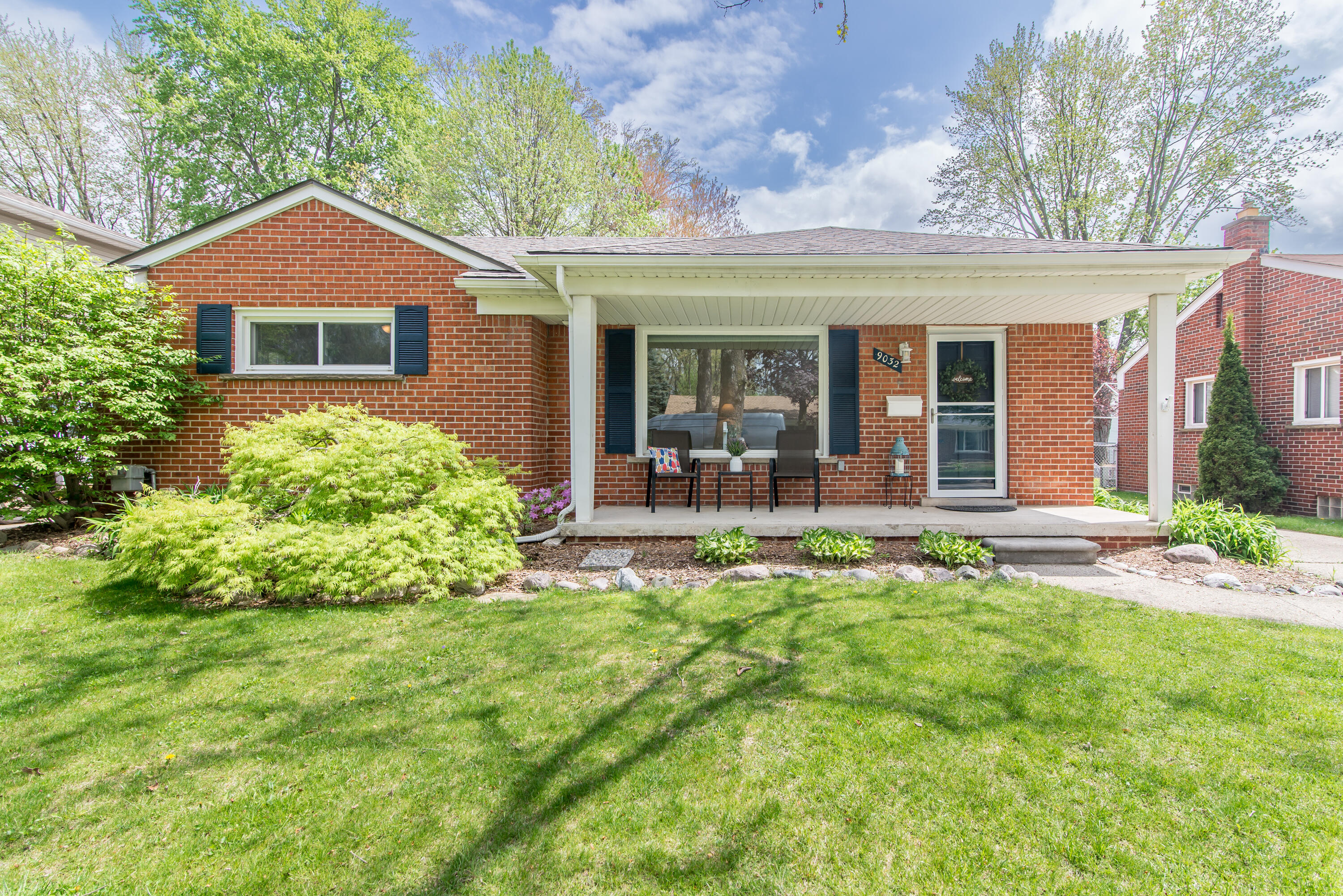 9032 Sunbury