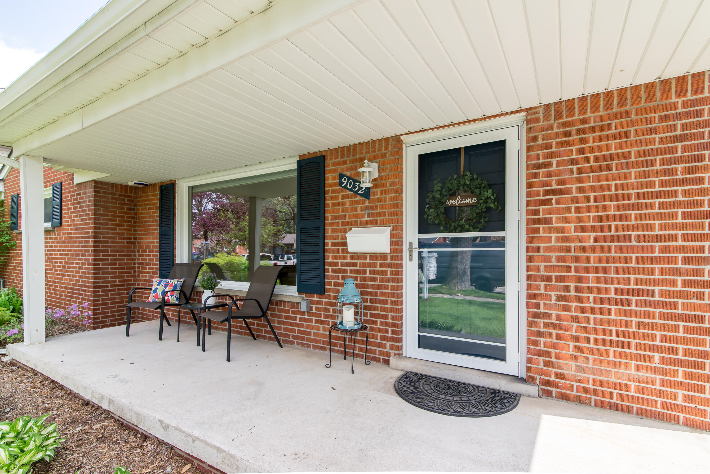 9032 Sunbury