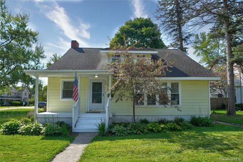 1331 W Genesee Street Lapeer City MI 48446