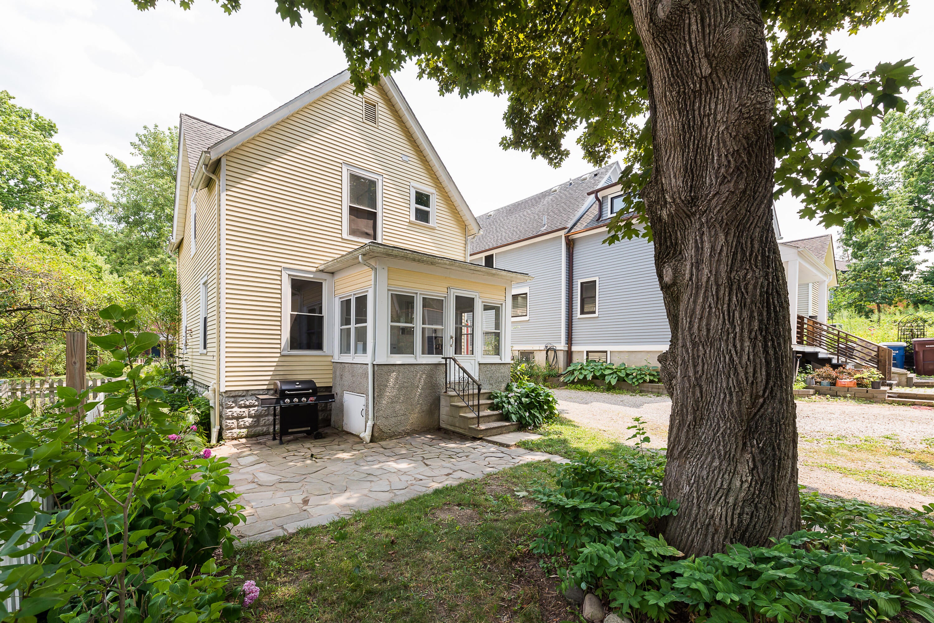 326 S 7th Street