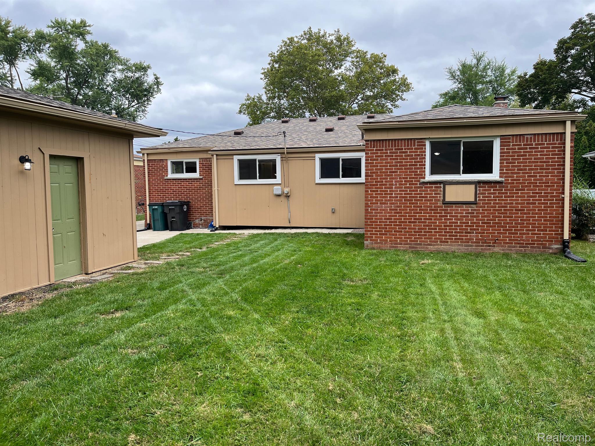 23631 KENOSHA Street