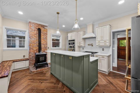 Tiny photo for 863 Iroquois Street, Detroit City, MI 48214 (MLS # 20261084117)