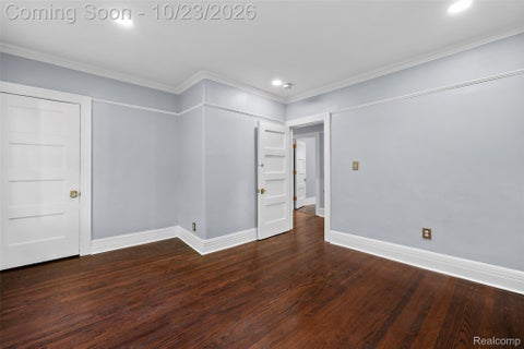 Tiny photo for 863 Iroquois Street, Detroit City, MI 48214 (MLS # 20261084117)