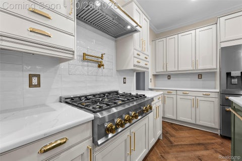 Tiny photo for 863 Iroquois Street, Detroit City, MI 48214 (MLS # 20261084117)