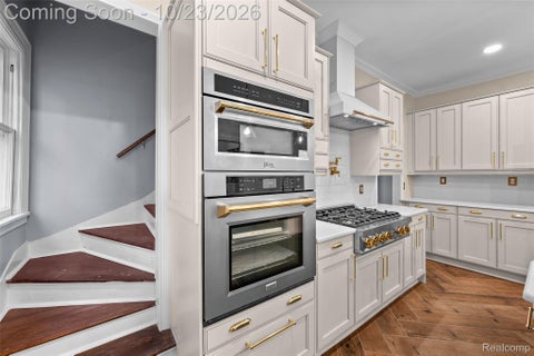 Tiny photo for 863 Iroquois Street, Detroit City, MI 48214 (MLS # 20261084117)