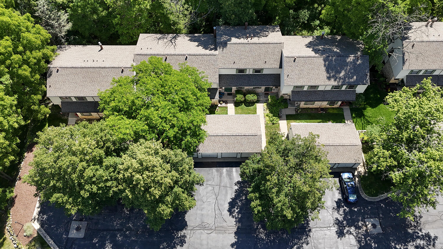 3819 Greenleaf Circle