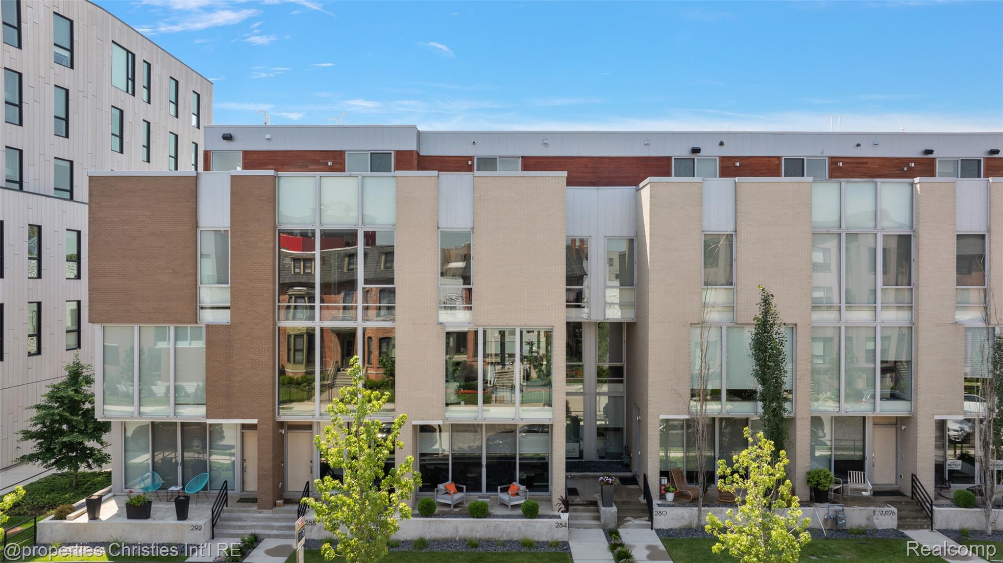 284 Alfred Street
