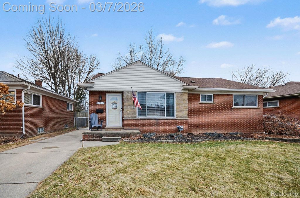 Photo of 26213 Harmon Street, St Clair Shores City, MI 48081 (MLS # 20261013291)