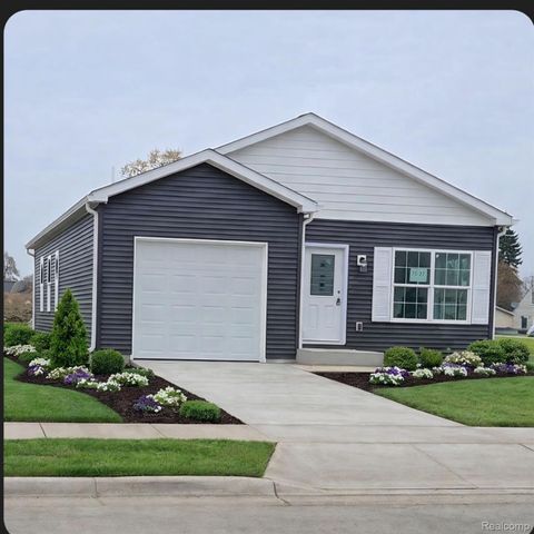 Photo of 7543 Packard Ave, Warren City, MI 48091 (MLS # 20261030309)