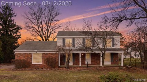 5634 Stratford Drive West Bloomfield Charter Township MI 48322