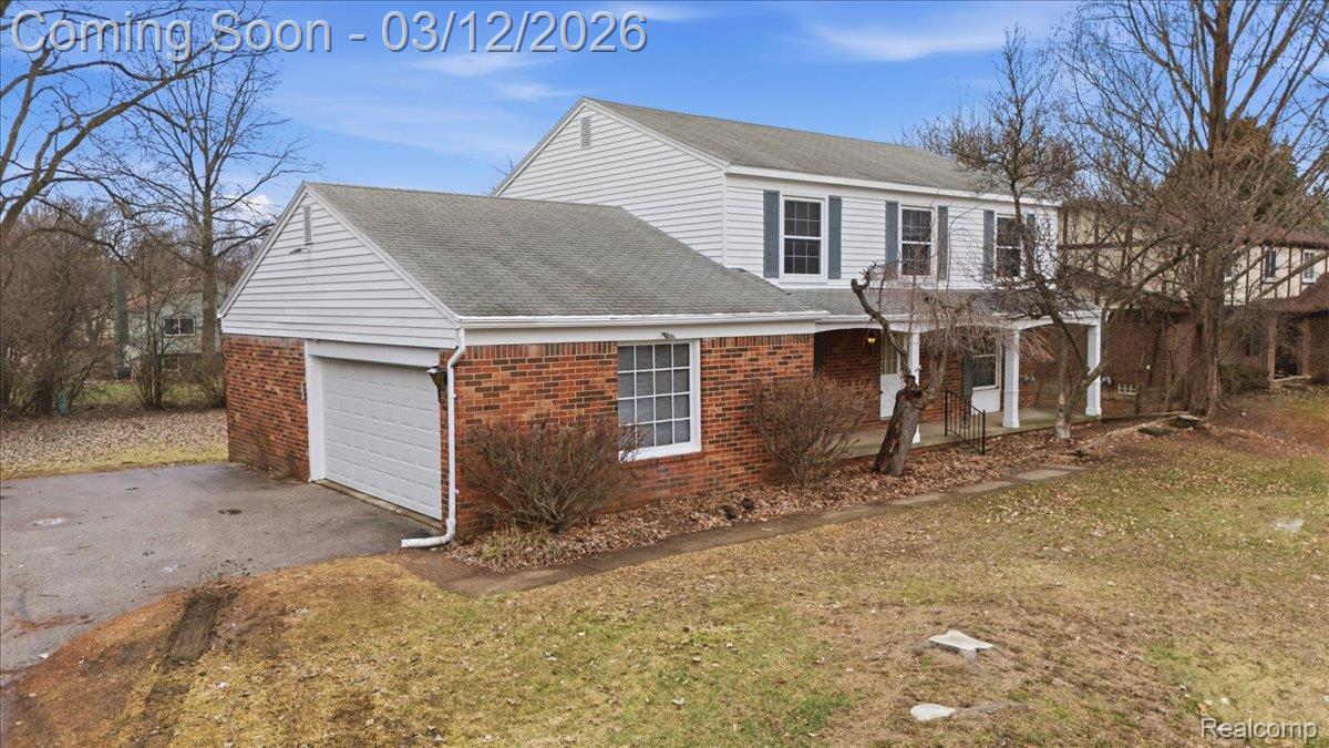 5634 Stratford Drive