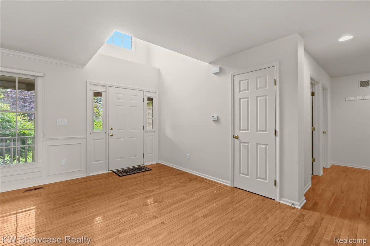 4870 LYTHAM Lane
