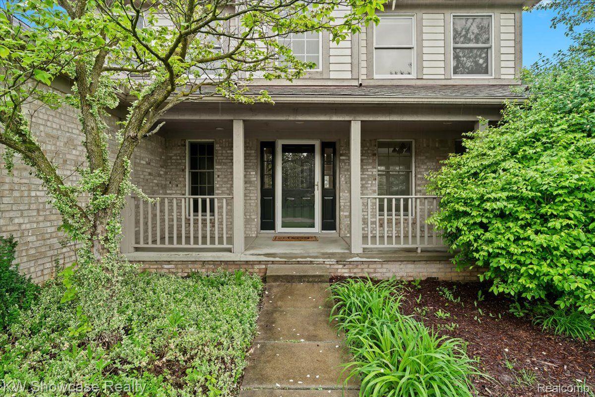 4870 LYTHAM Lane