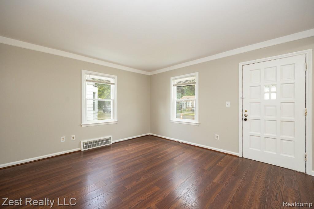 19372 Kenosha Street