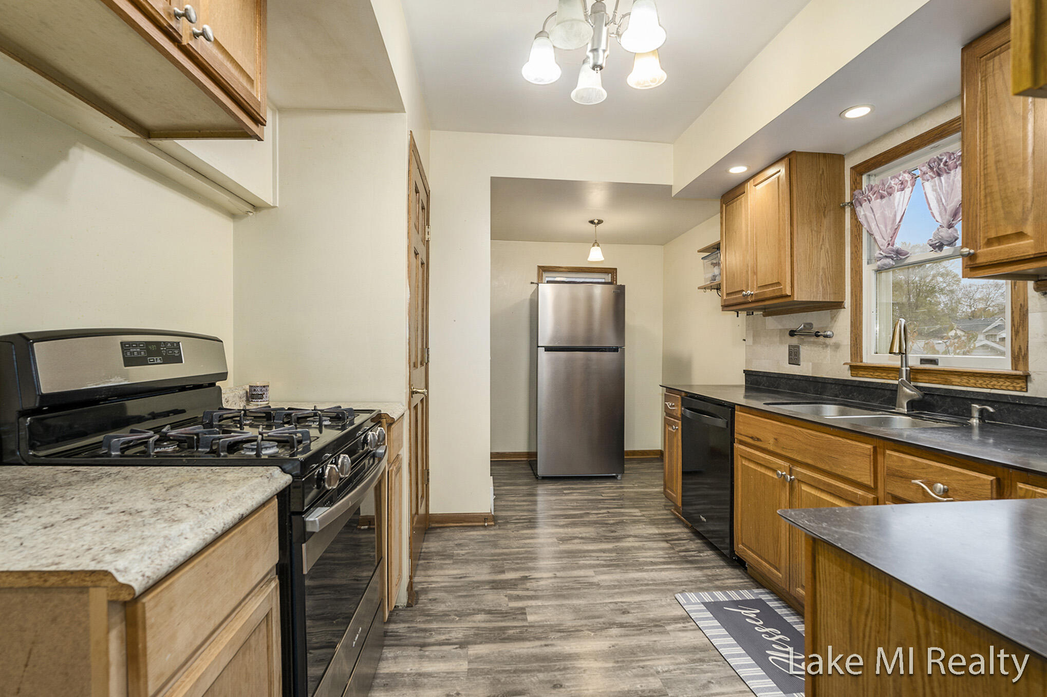 1710 Burlingame Avenue SW