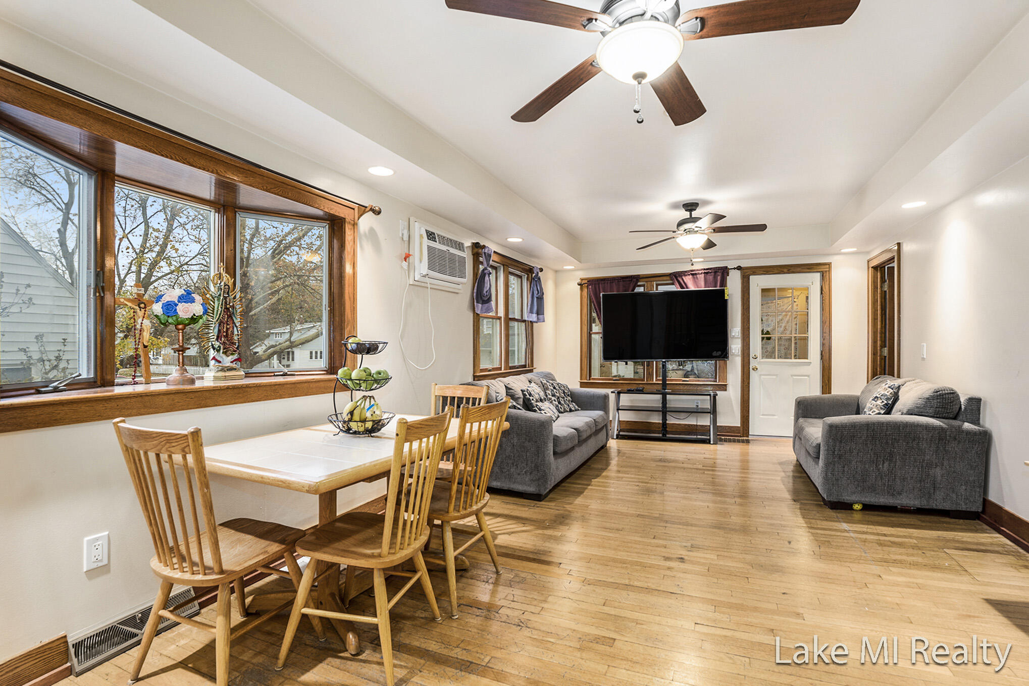 1710 Burlingame Avenue SW