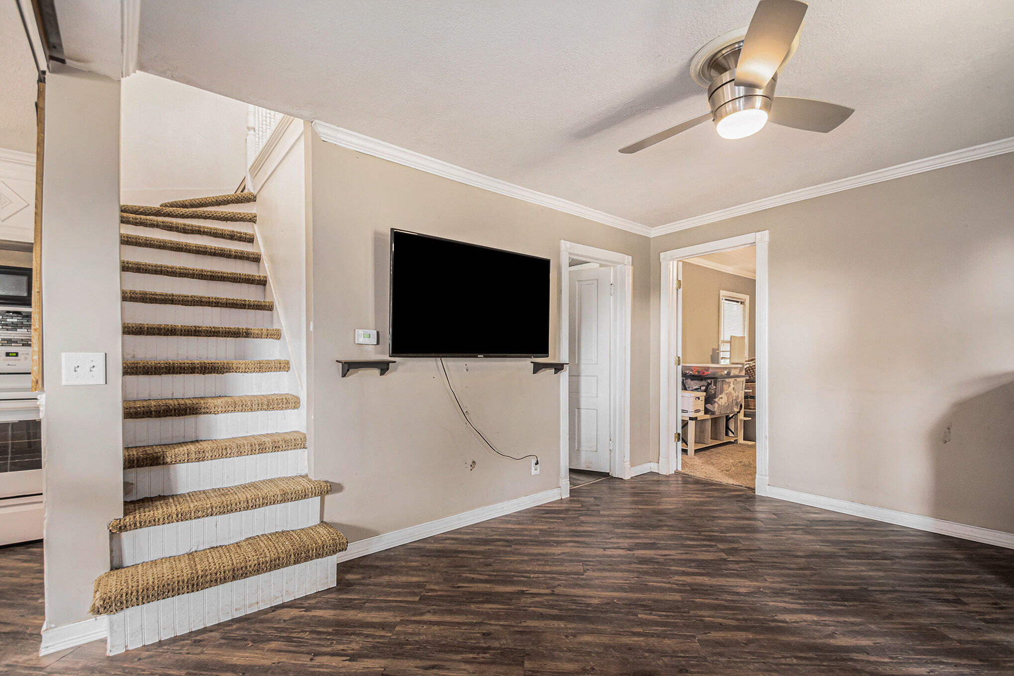 3823 Oxbow Road
