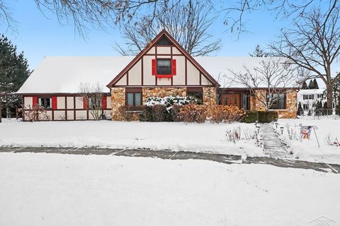 306 Eda Court Essexville City MI 48732