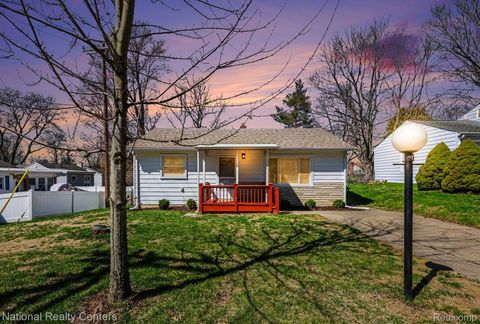 586 Bagley Street Lake Orion Village MI 48362