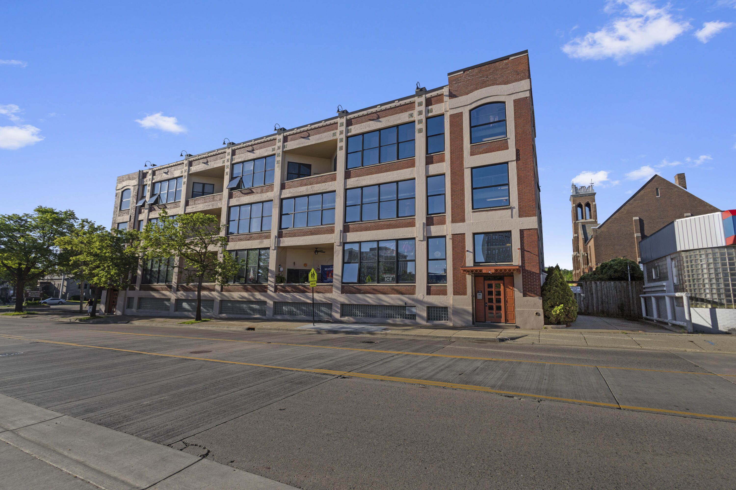 109 W Washington Avenue 20