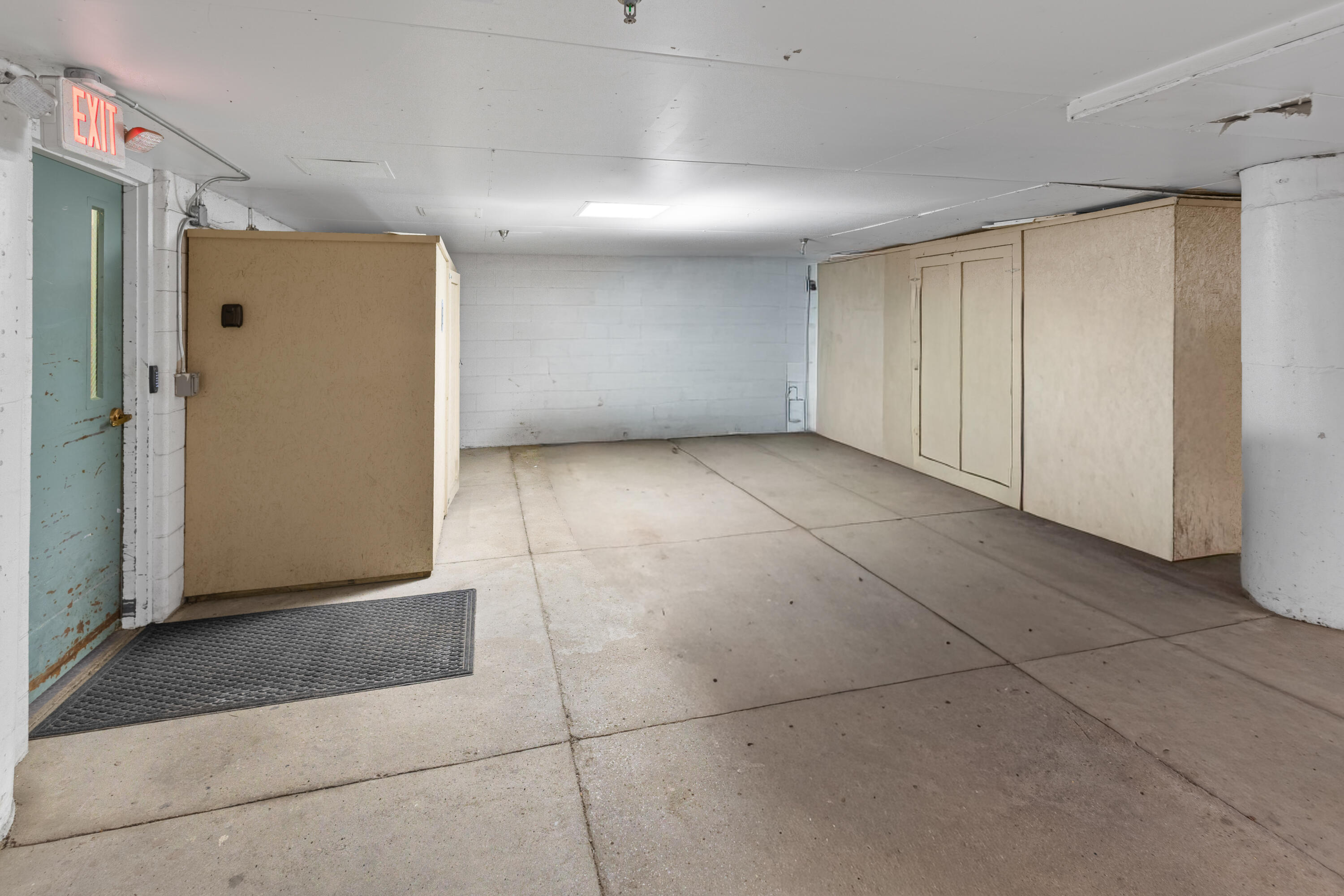 109 W Washington Avenue 20